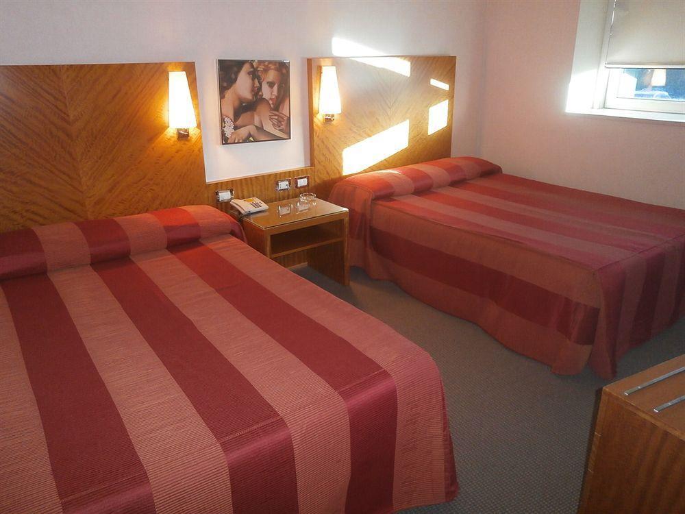 Enea Hotel Aprilia Esterno foto